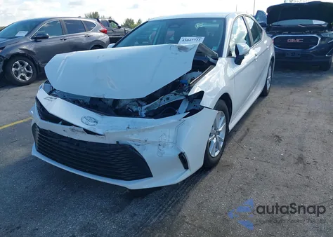 2025 Toyota Camry Le from USA, damaged, VIN 4T1DAACK9SU045558